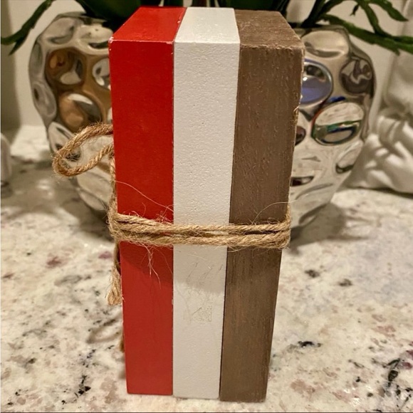 Target BP 2022 Hot Cocoa Bar Wood Book Tabletop Sign 3 Wooden Books with Bow - Picture 5 of 9